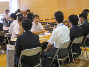 電気分野の就職説明会の様子
